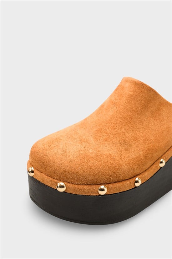 Capone Marlane Wedge Heel Closed Toe Suede Look Women Sued Tan Clog image 4