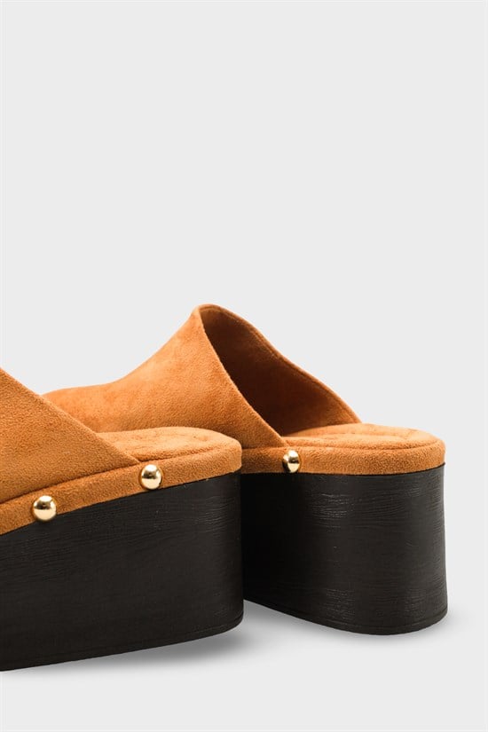 Capone Marlane Wedge Heel Closed Toe Suede Look Women Sued Tan Clog image 5