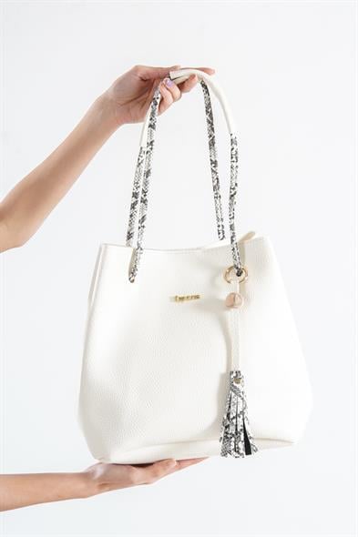 Capone Merida Women White Shoulder Bag image 2
