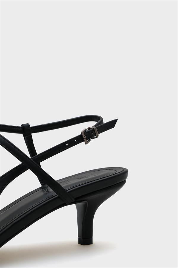 Capone Perla Mid Heel Ankle Strap Pointed Toe Women Black Shoes image 4