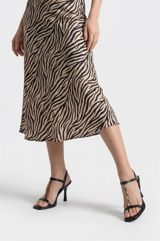 Capone Nikkie Square Toe Metal Single Band Mid Heel Ankle Strap Women Black Shoe image 2