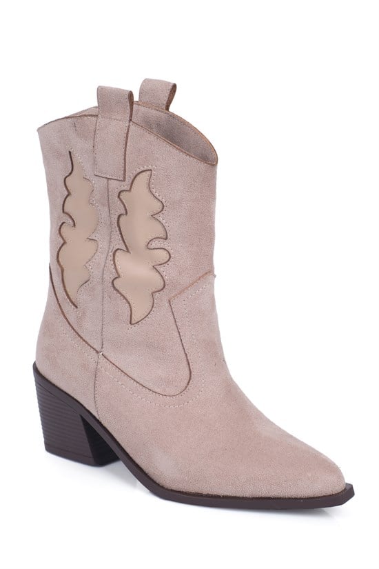 Capone Outfitters 23 Women Sued Mink Boot