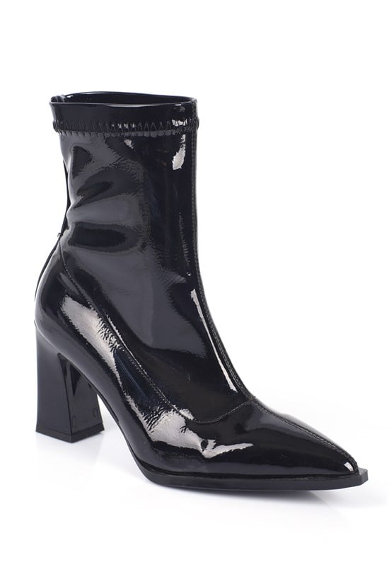 Capone Outfitters 2702 Women Black Crinkle Patent Boot
