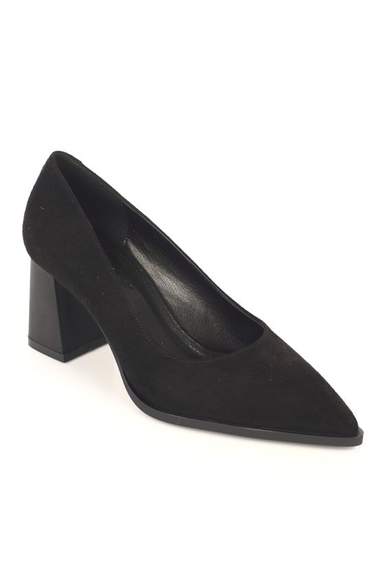 Capone Outfitters 606 Women Sued Black Heeled