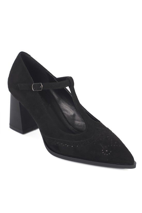 Capone Outfitters 608 Women Sued Black Heeled