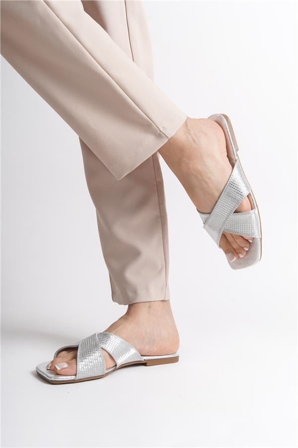 Capone Outfitters 8610 Women Silver Sandal image 6