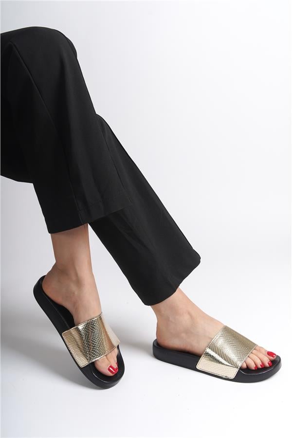 Capone Outfitters 901201 Women Gold Sandal image 5