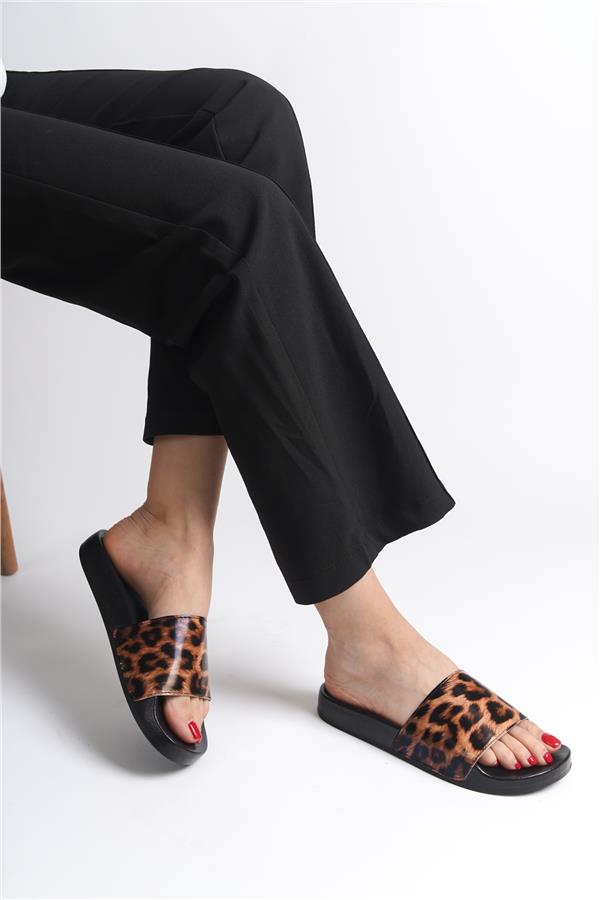 Capone Outfitters 901201 Women Leopard Sandal image 2