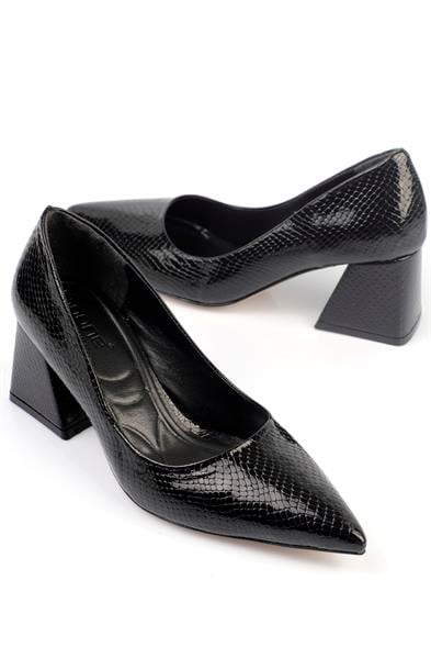 Capone Mid Heel Soft Padded Insole Women Black Shoes image 2