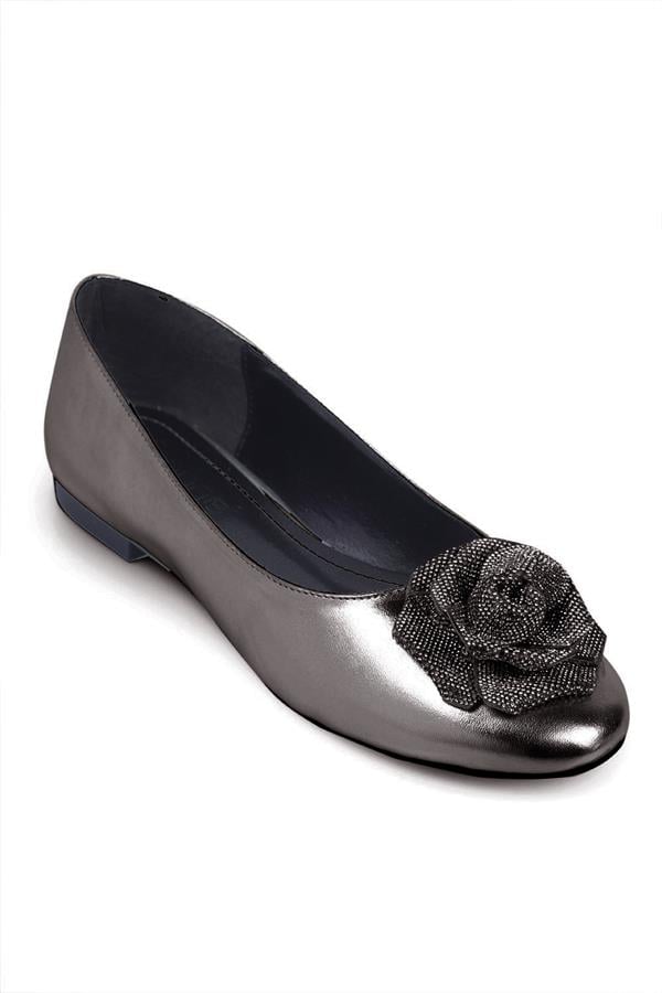Capone Outfitters F65 Women Platinum Ballerina
