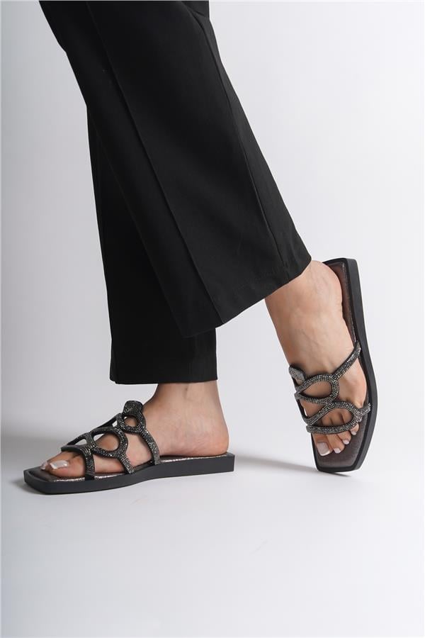 Capone Outfitters HRM10 Women Platinum Sandal image 2