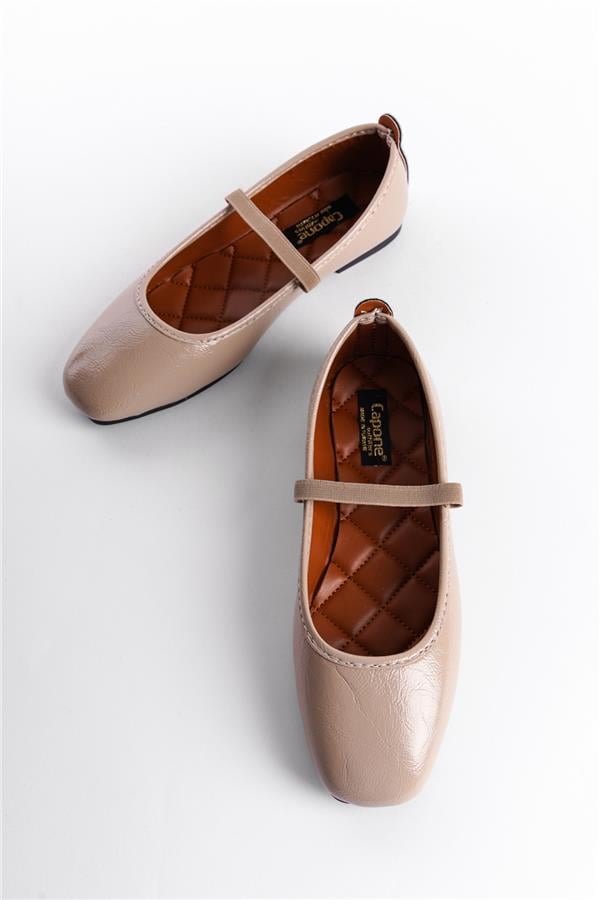 Capone Braki Women Beige Crinkle Patent Ballerina image 3
