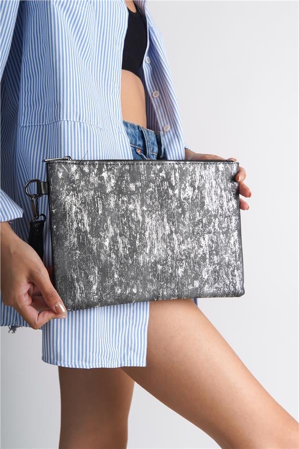 Capone Paris Women Black Wrislet