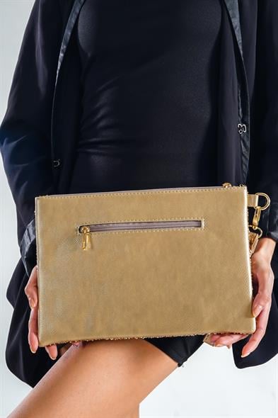 Capone Paris Women Gold Wrislet image 3