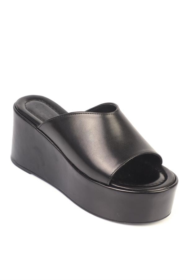 Capone Marta Platform Metallic Single Women Metallic Black Strappy Sandals image 1