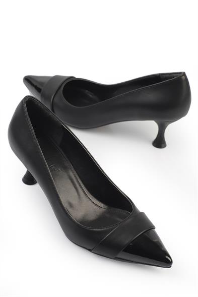 Capone Helena Pointed Toe Patent Leather Detailed Mid Heel Woman Shoes image 3