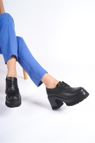 Capone Round Toe Laced Mid Heel Woman Loafer image 5