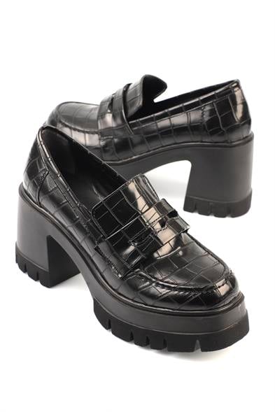 Capone Round Toe Mid Heel Woman Loafer image 3