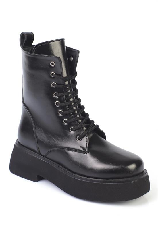 Capone Round Toe Side Zipper Track Sole Woman Boots