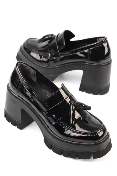 Capone Round Toe Tasseled Mid Heel Woman Loafer image 3