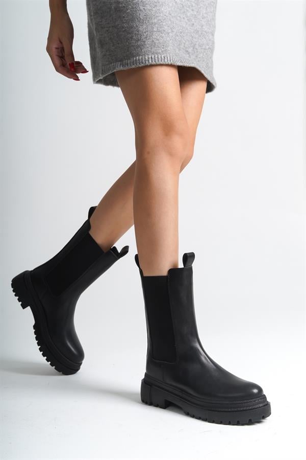 Capone Side Elastic Ankle Boots image 2