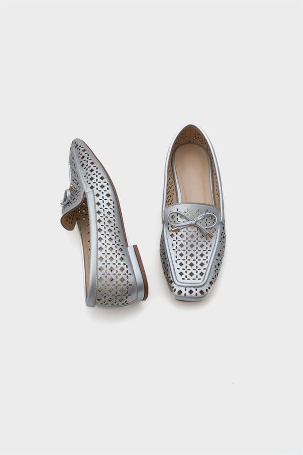 Capone Studded Metallic Women  Loafer image 5