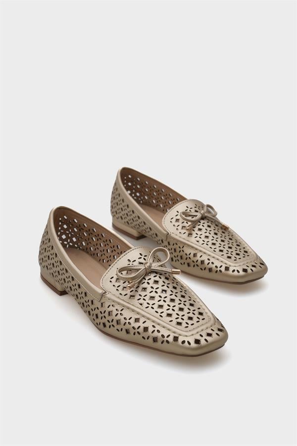 Capone Studded Metallic Women  Loafer image 4