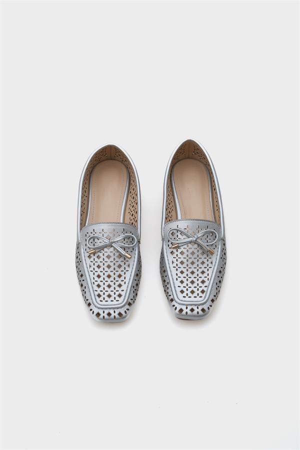 Capone Studded Metallic Women  Loafer image 6