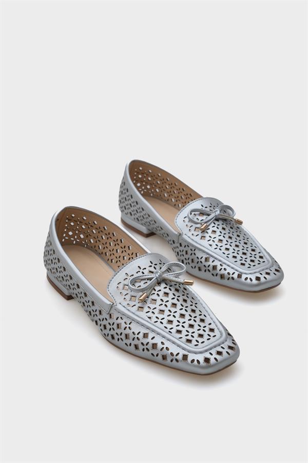 Capone Studded Metallic Women  Loafer image 4