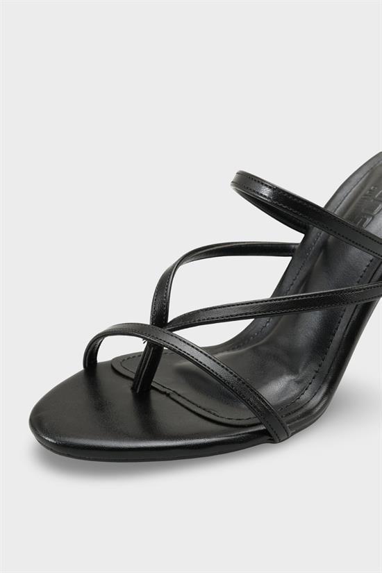 Capone Vinnie Round Toe Mid Heel Toe Post Elegant Women Black Sandal image 4