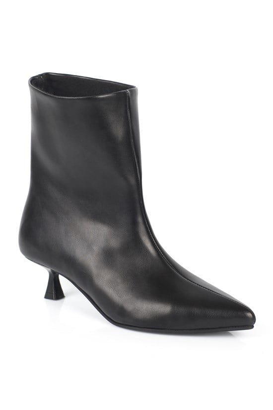 Capone Viola Pointed Toe Pull-On Women  Boot