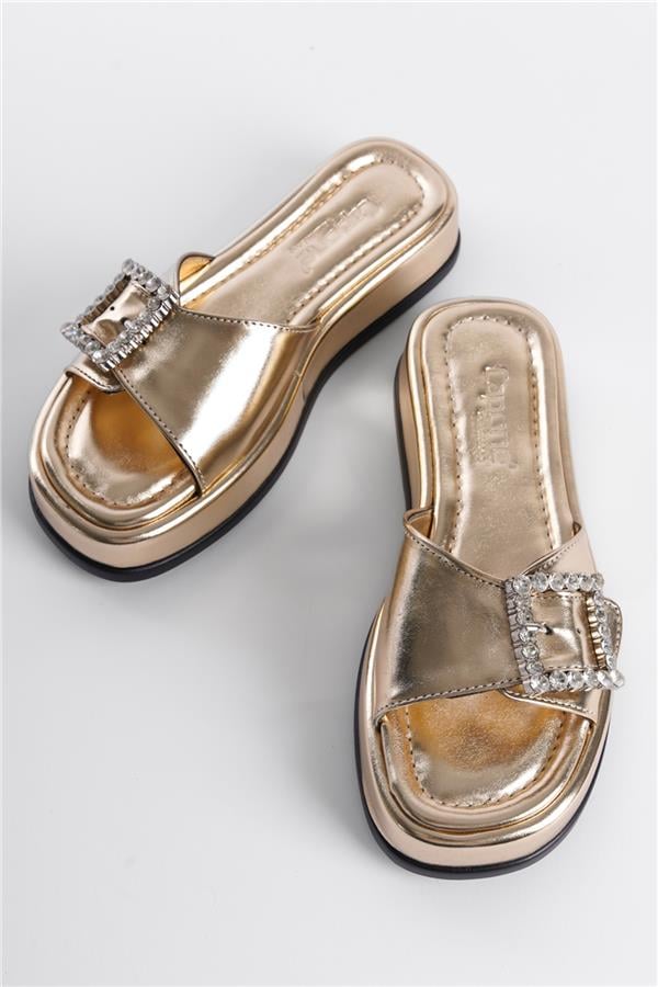 Capone Wedge Heeled Single Banded Crystal Embellished Buckle Metallic Women Metallic Gold Sandals image 4
