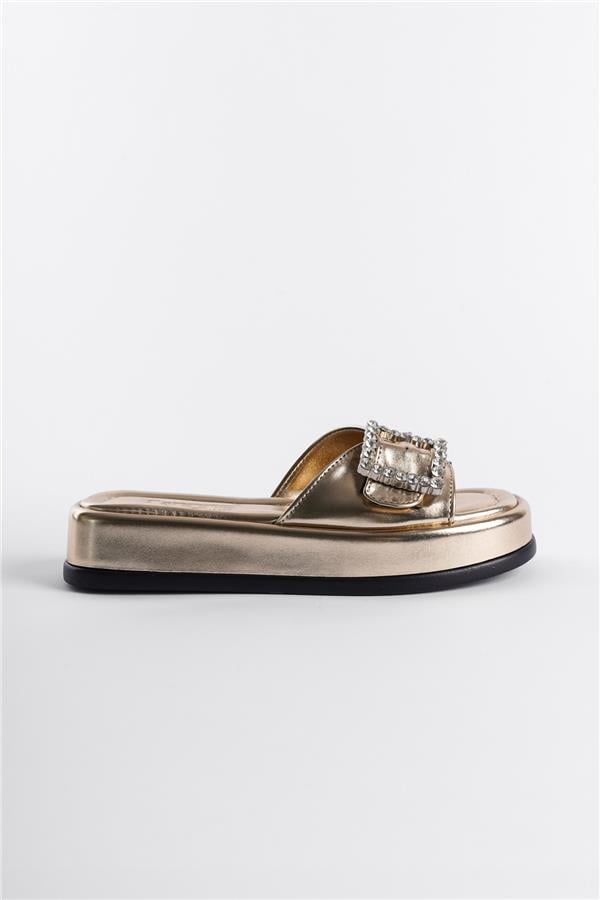 Capone Wedge Heeled Single Banded Crystal Embellished Buckle Metallic Women Metallic Gold Sandals