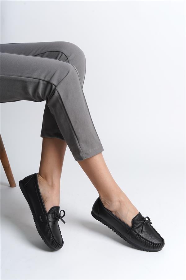 Capone Women Black Loafer image 1