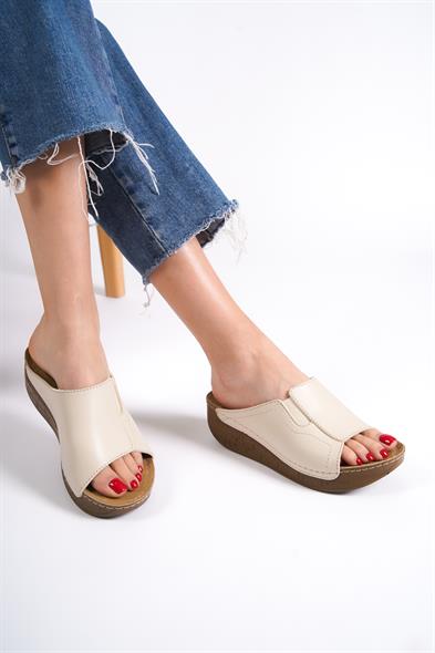 Capone Jude Z5414 Women Beige Slide Comfort Anatomical Sandals image 2