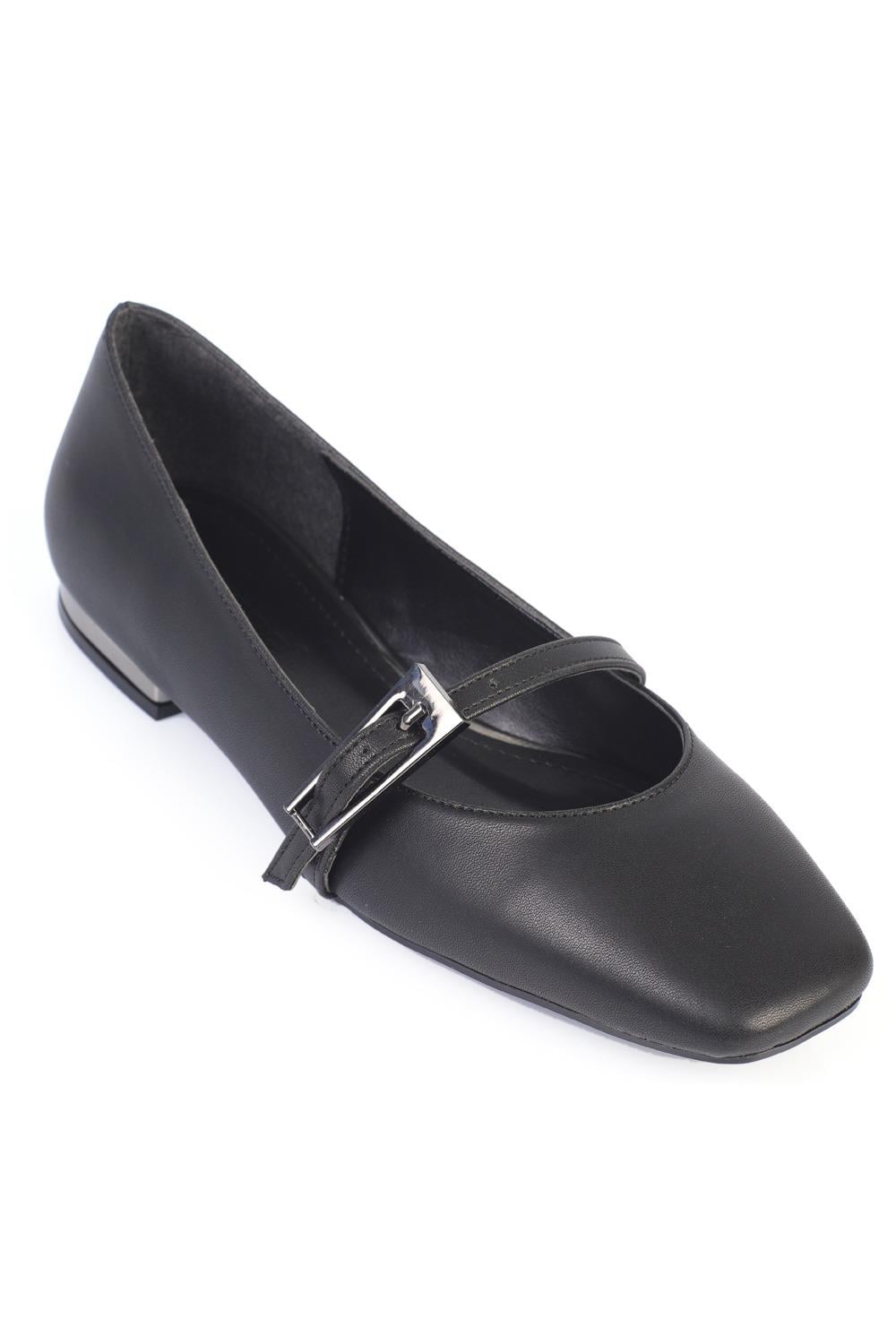 Capone Blunt Toe Short Heeled Metal Buckled Women Black Ballerinas