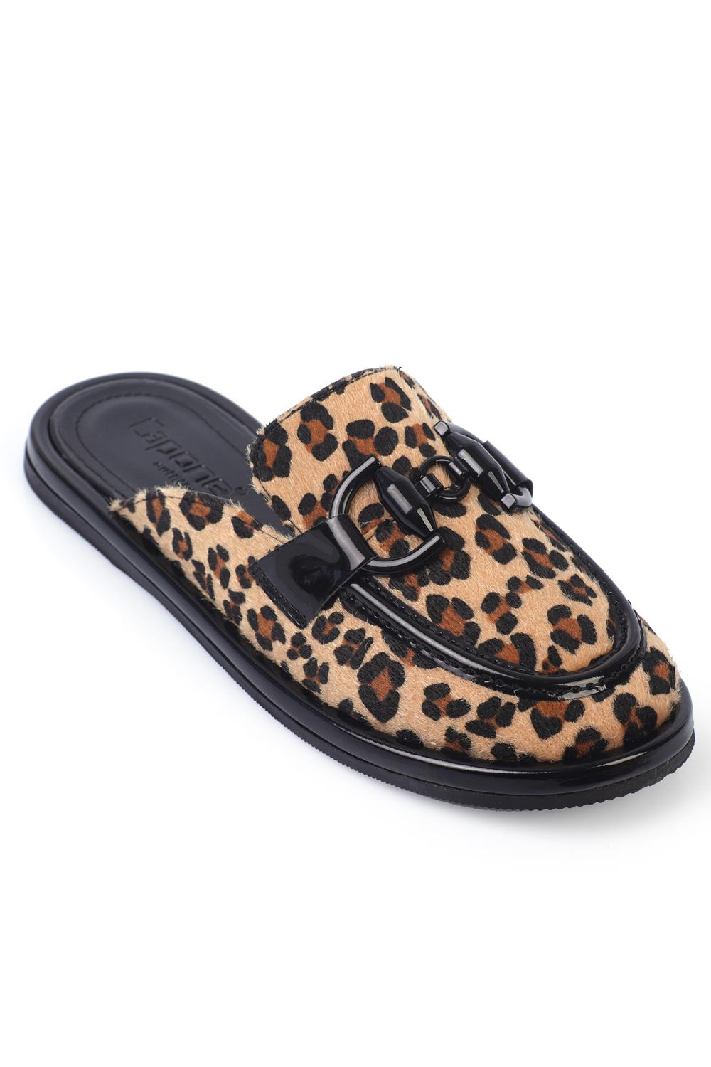 Capone Buckled Closed Toe Furry Insole Women Black Slippers