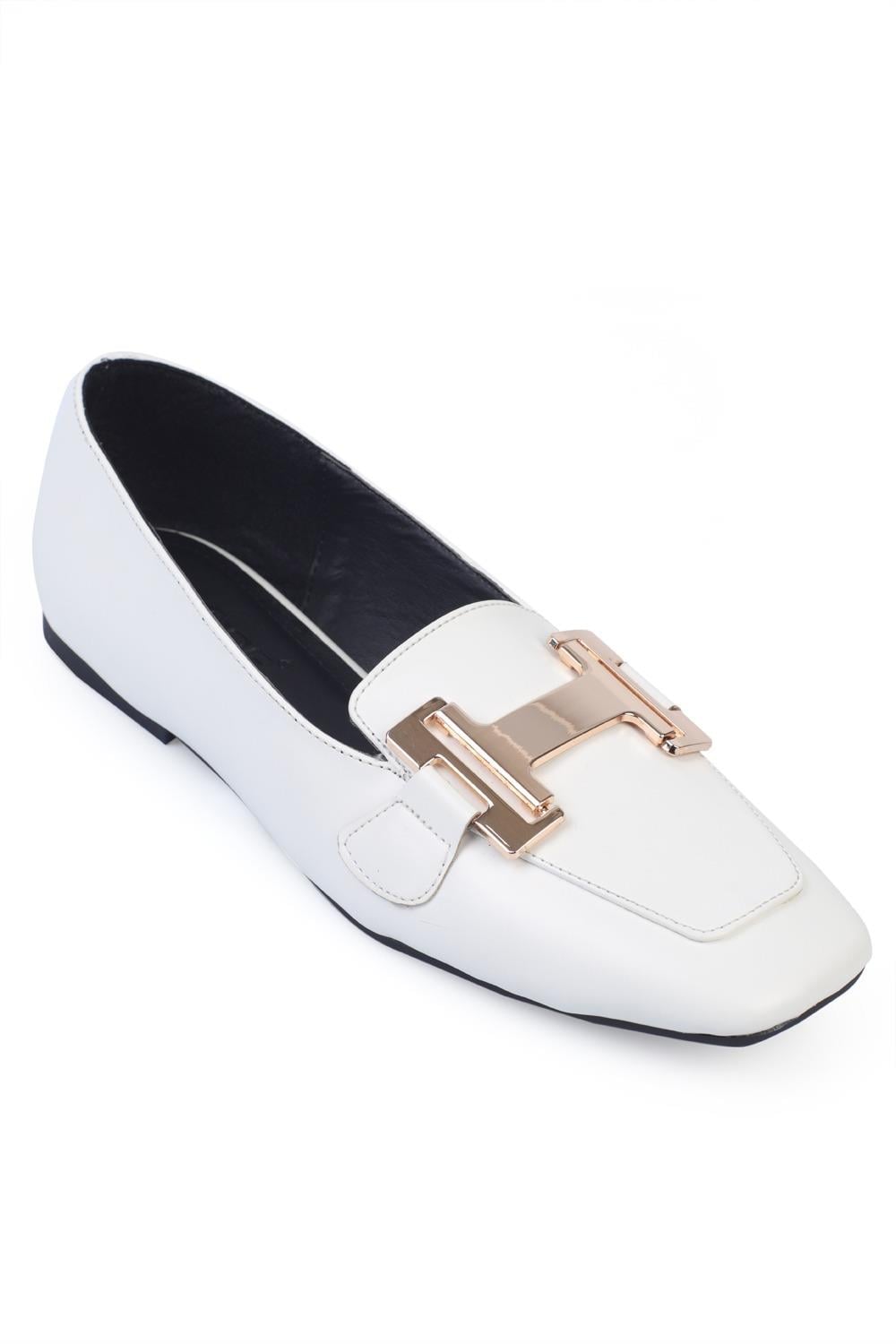 Capone Carey Flat Toe Women White Loafers With Metal Buckle Accessory