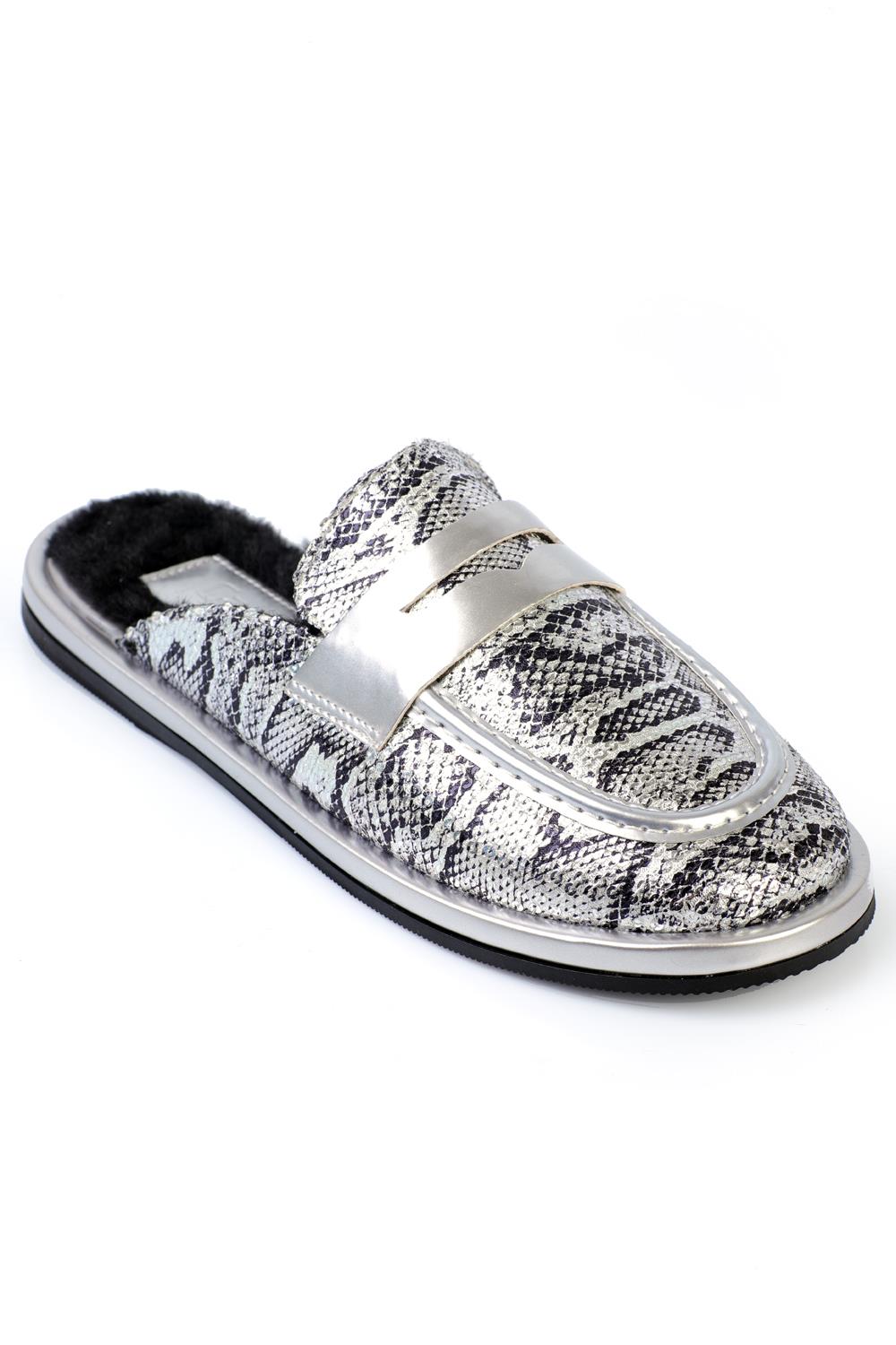 Capone Closed Toe Furry Women  Sandal
