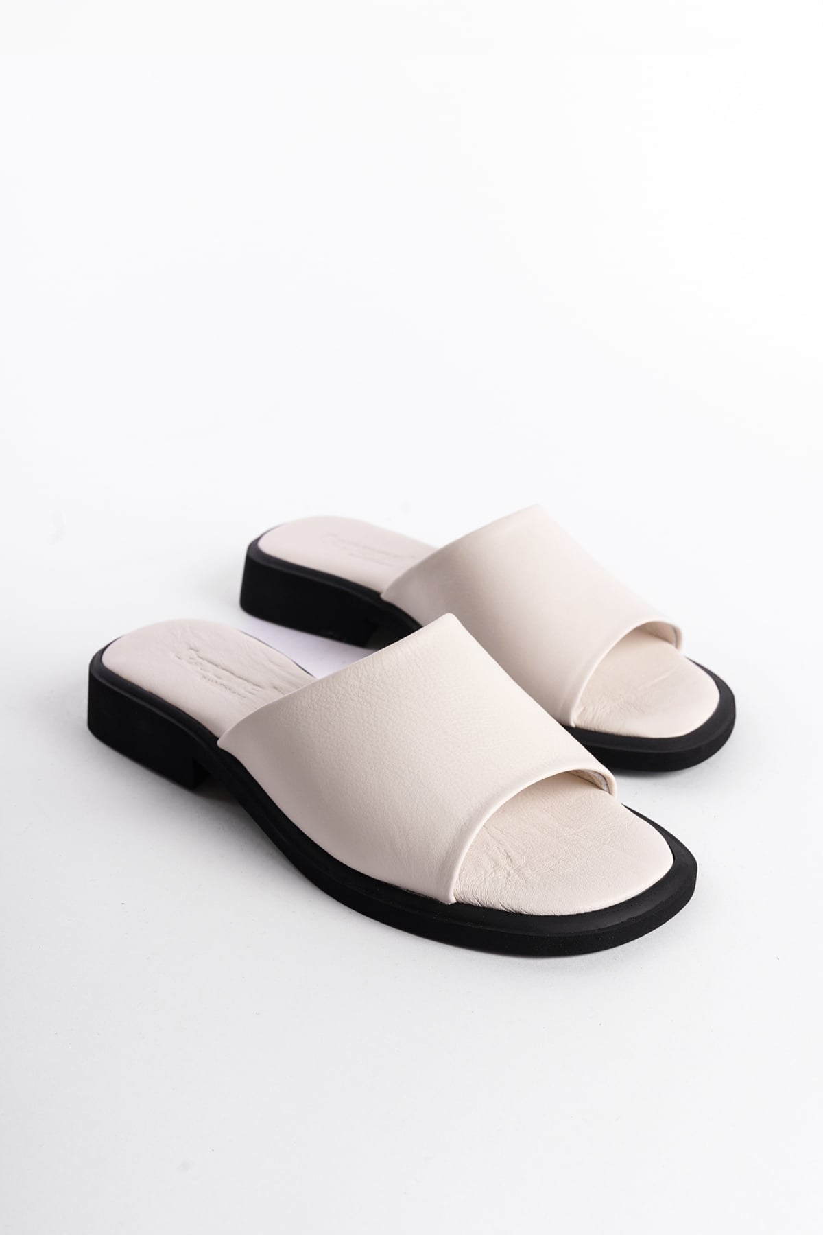 Capone Genuine Leather Single Strap Short Heeled Women White Comfort Sandals