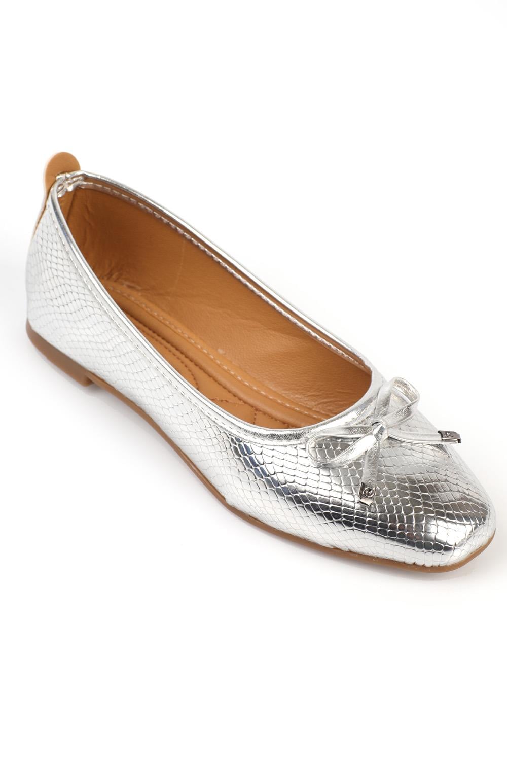 Capone Hana Trend Women Silver Ballet Flats