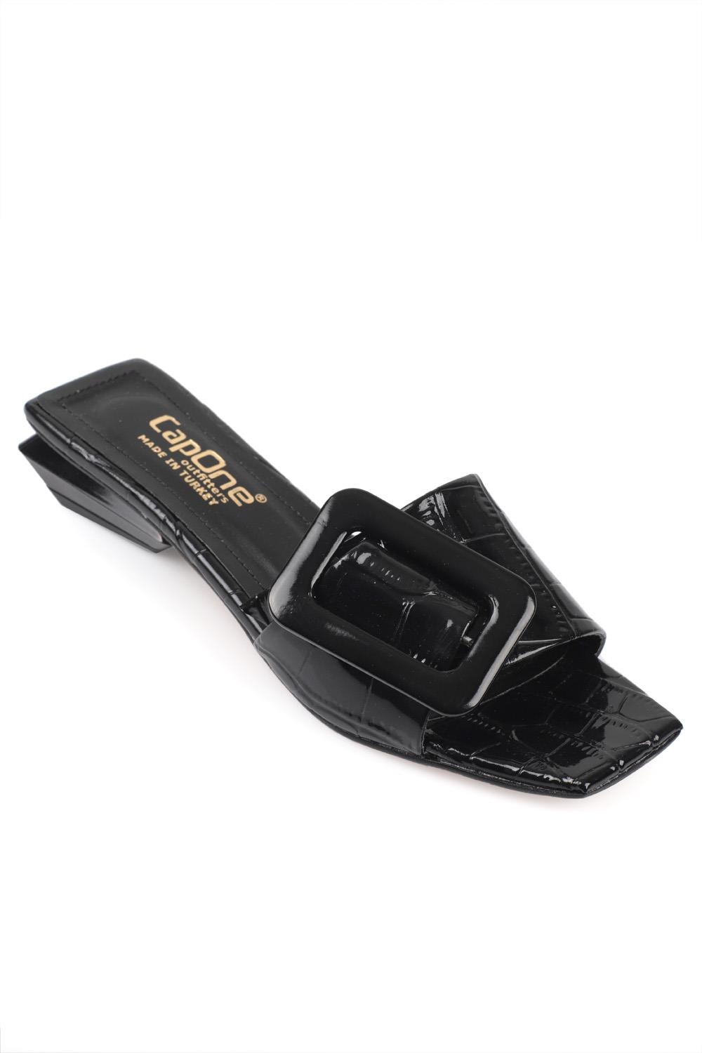 Capone Low Heel Buckle Accessory Patent Leather Croco Woman Sandals
