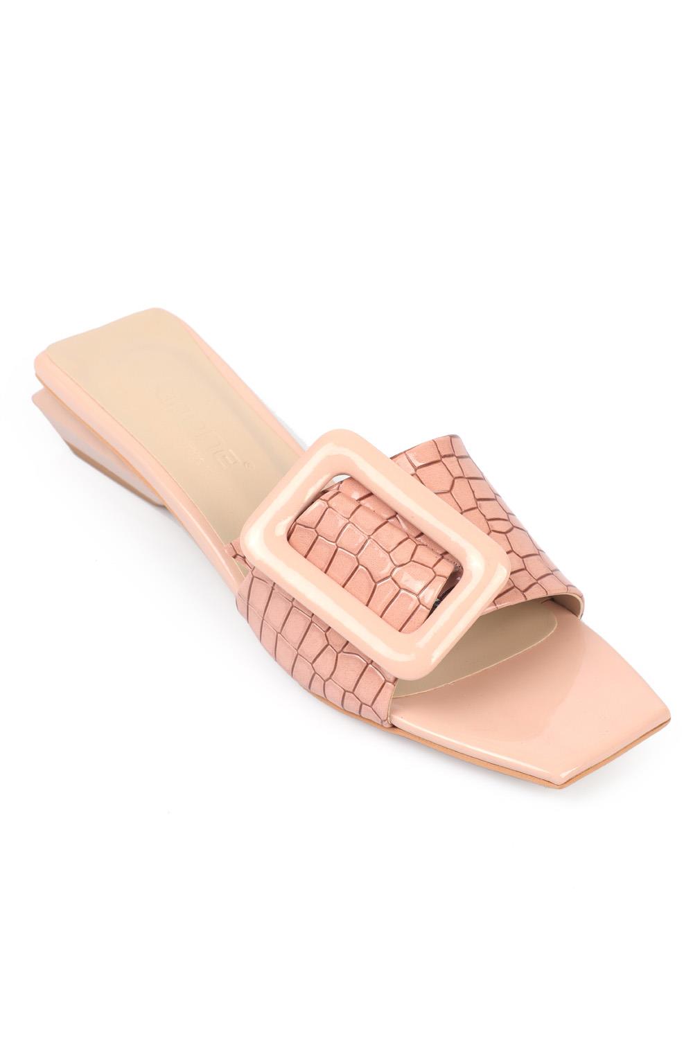 Capone Low Heel Buckle Accessory Patent Leather Croco Woman Sandals