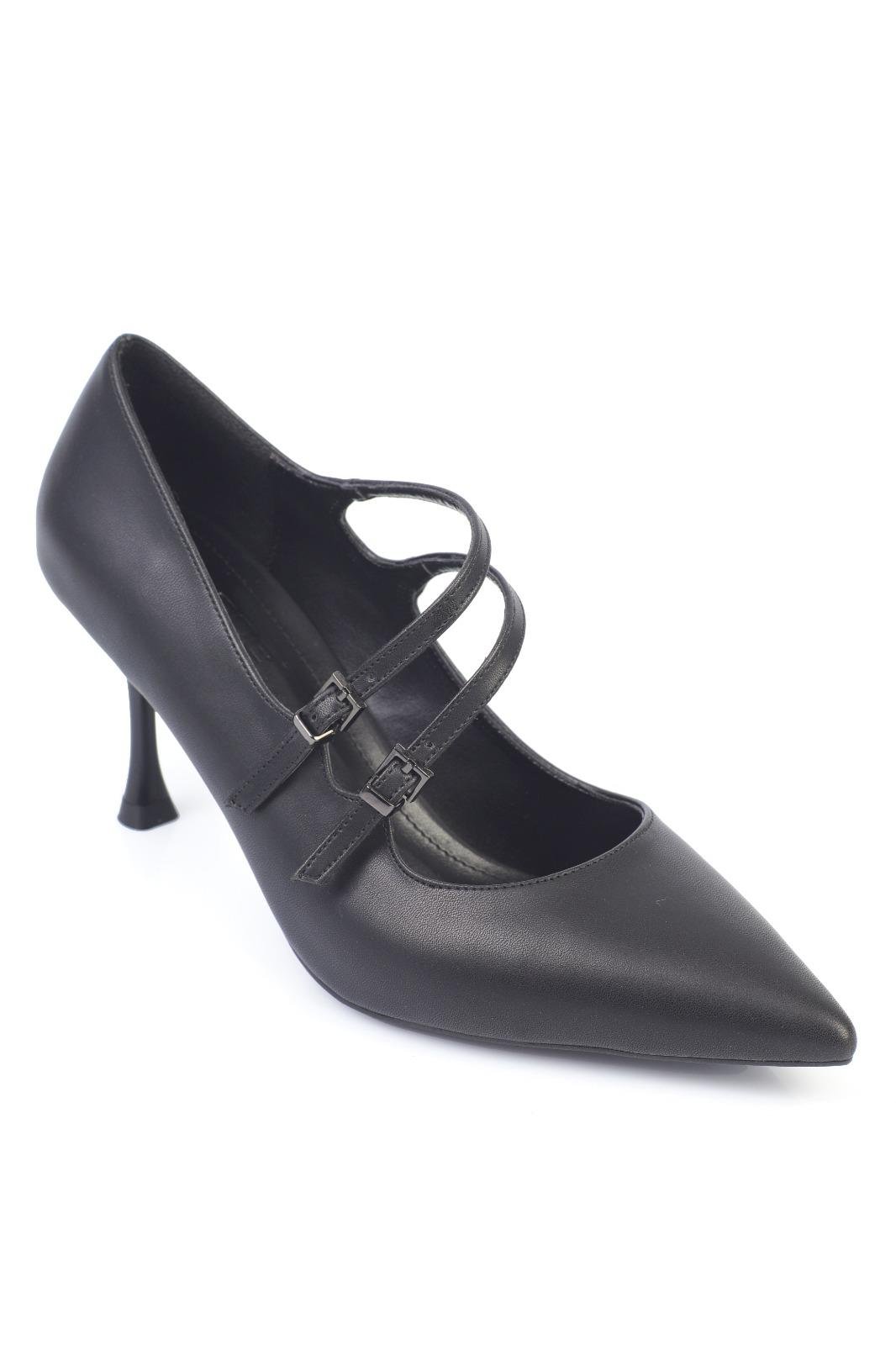 Capone Medium Heeled Pointed Toe Strapped Women Black Shoes
