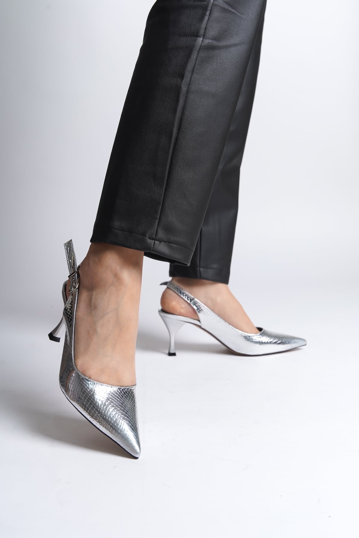Capone Mid Heel Stiletto