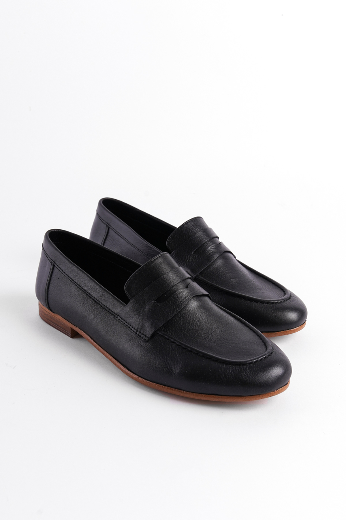 Capone Outfitters 078 Women Black Loafer