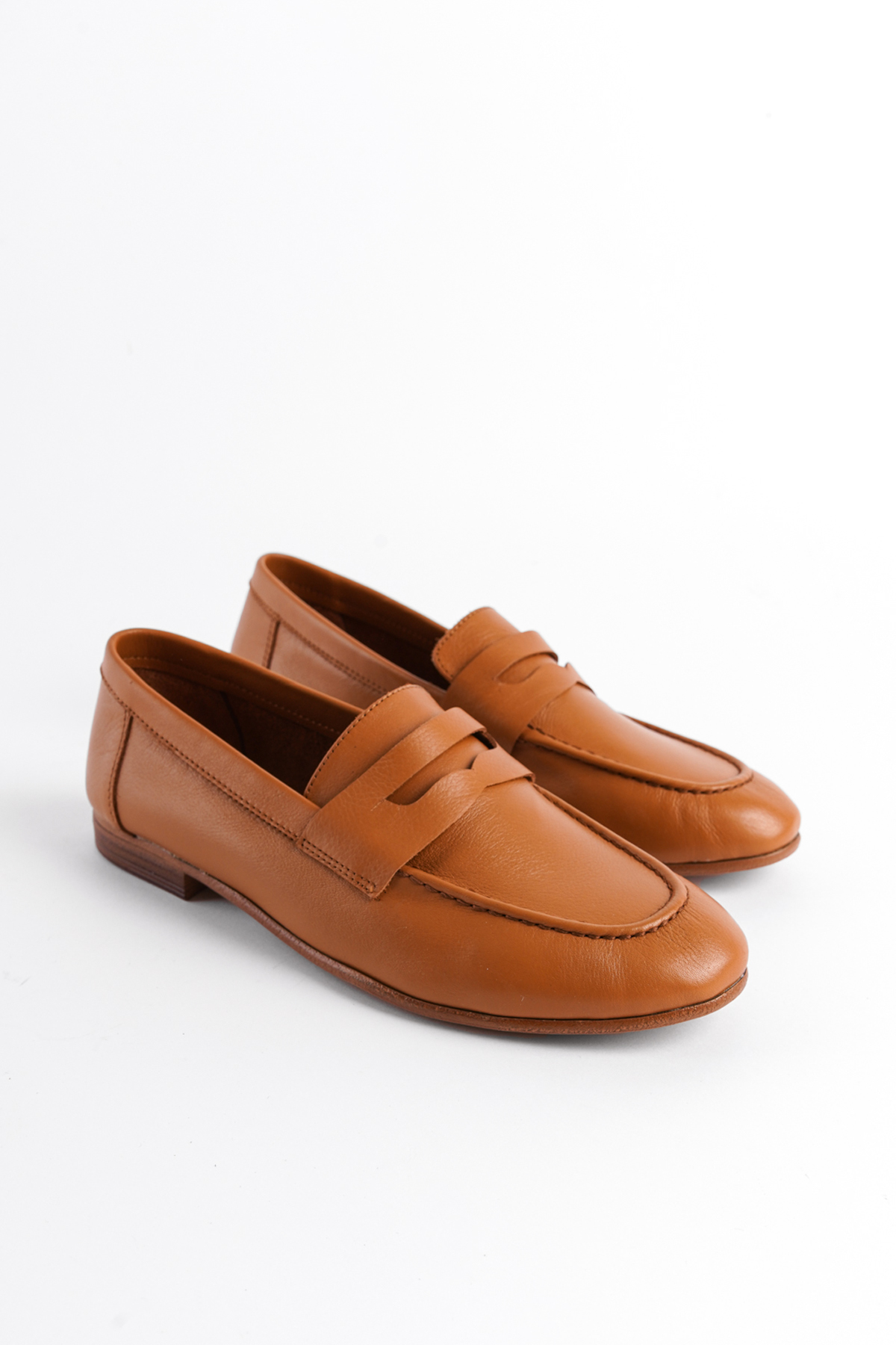 Capone Outfitters 078 Women Tan Loafer