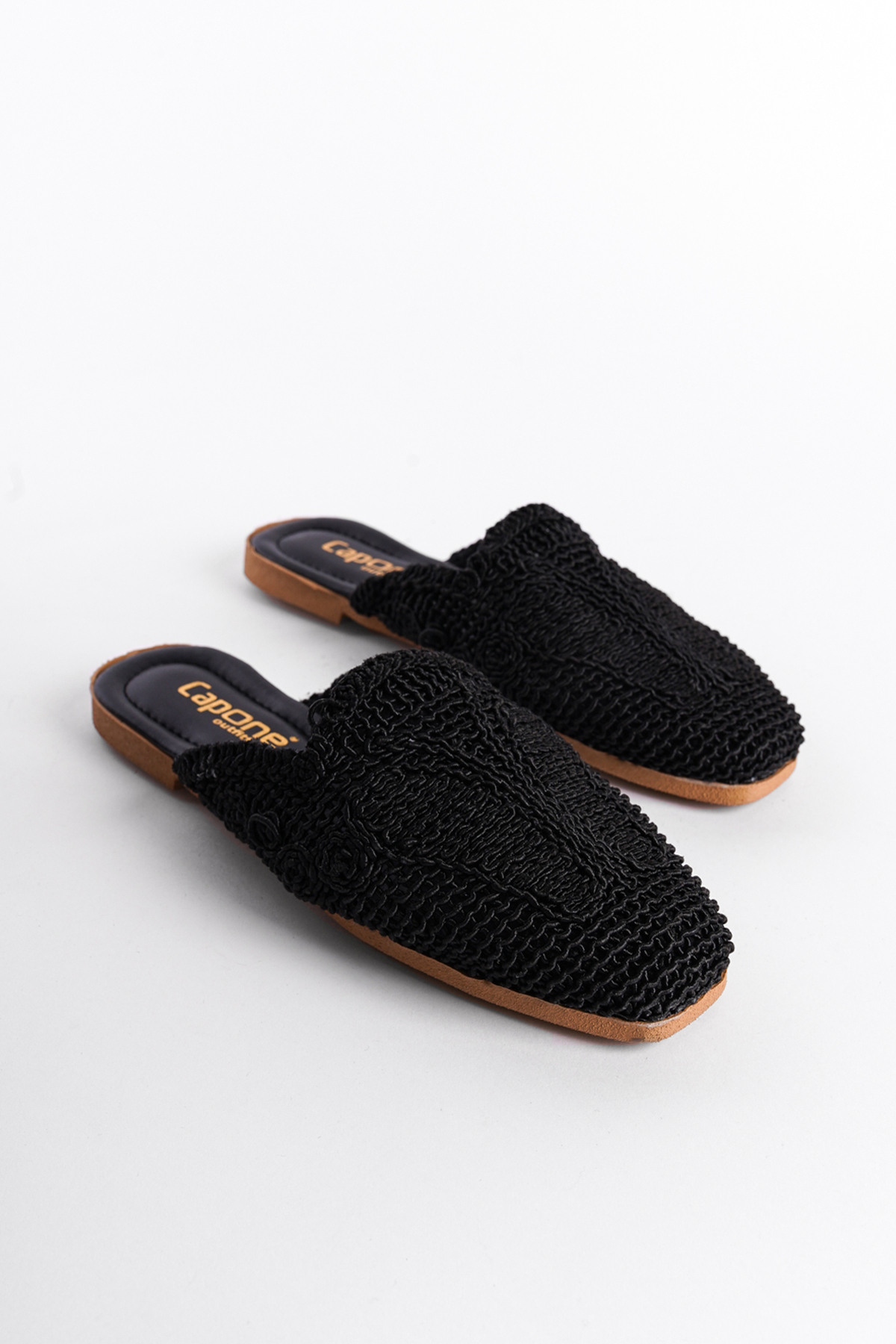 Capone Outfitters 950 Women Black Sandal