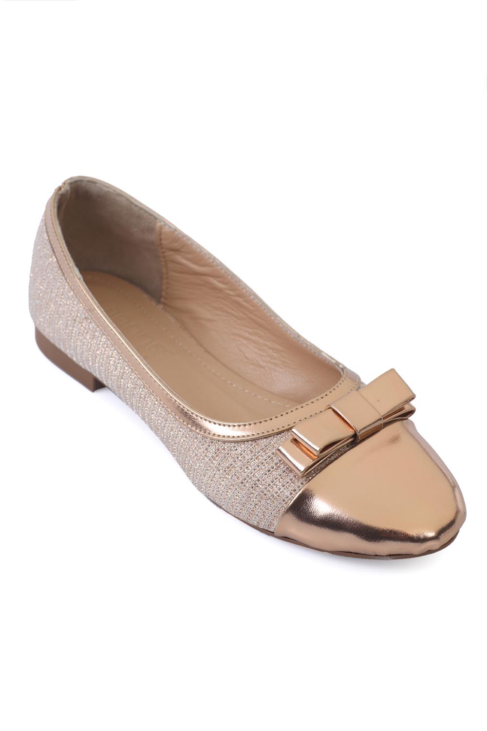 Capone Outfitters E23 Women Rose Ballerina