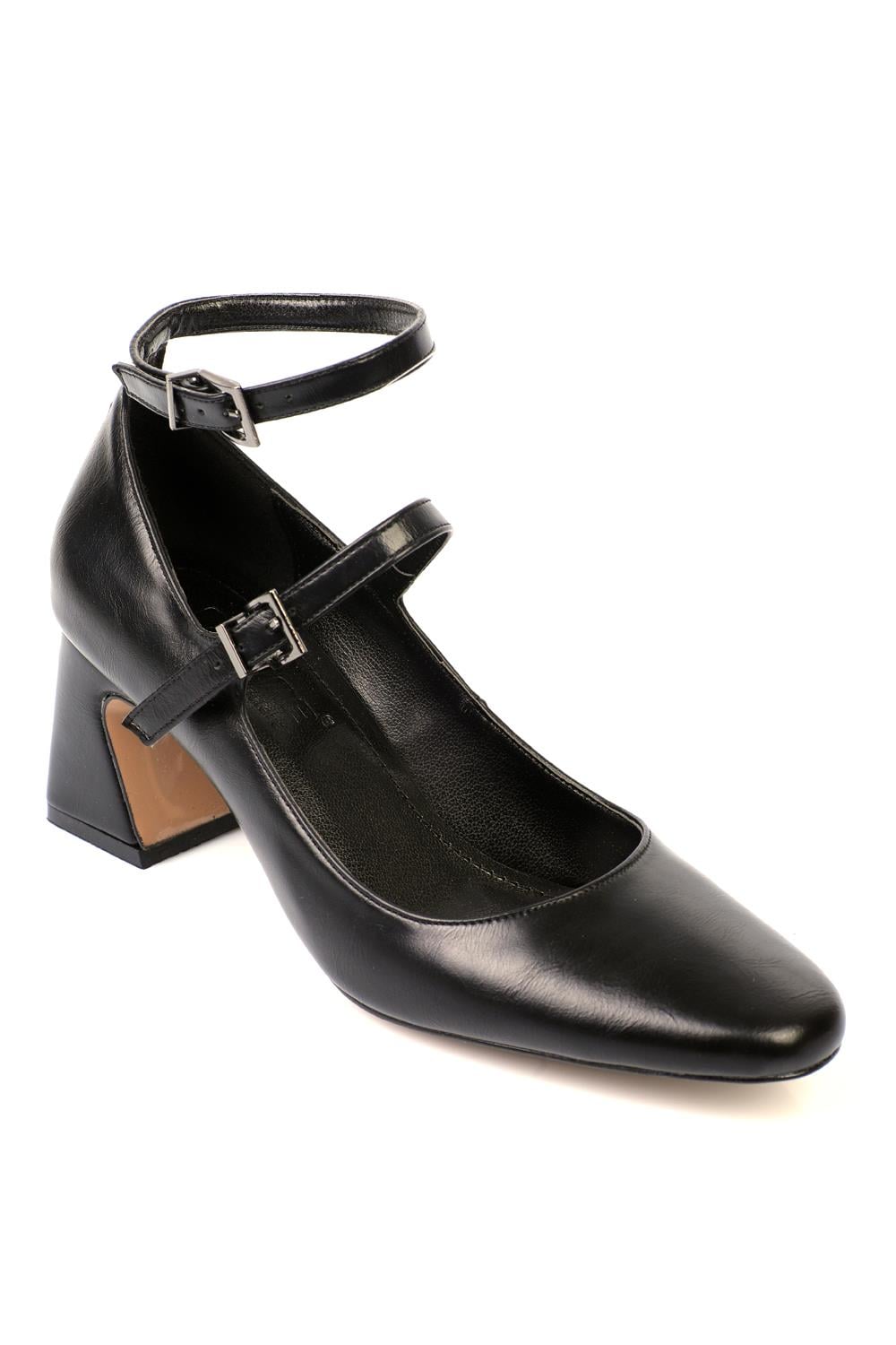 Capone Outfitters F801 Women Black Heeled